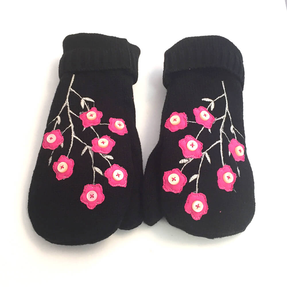Cherry blossom mittens – PDF pattern + appliqué design